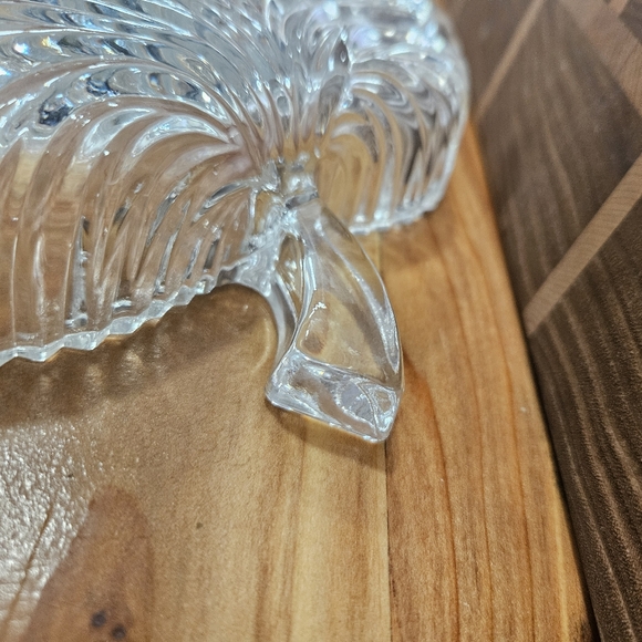 Mikasa Clear Glass Leaf w/ Stem Serving Platter Dish - Picture 5 of 6